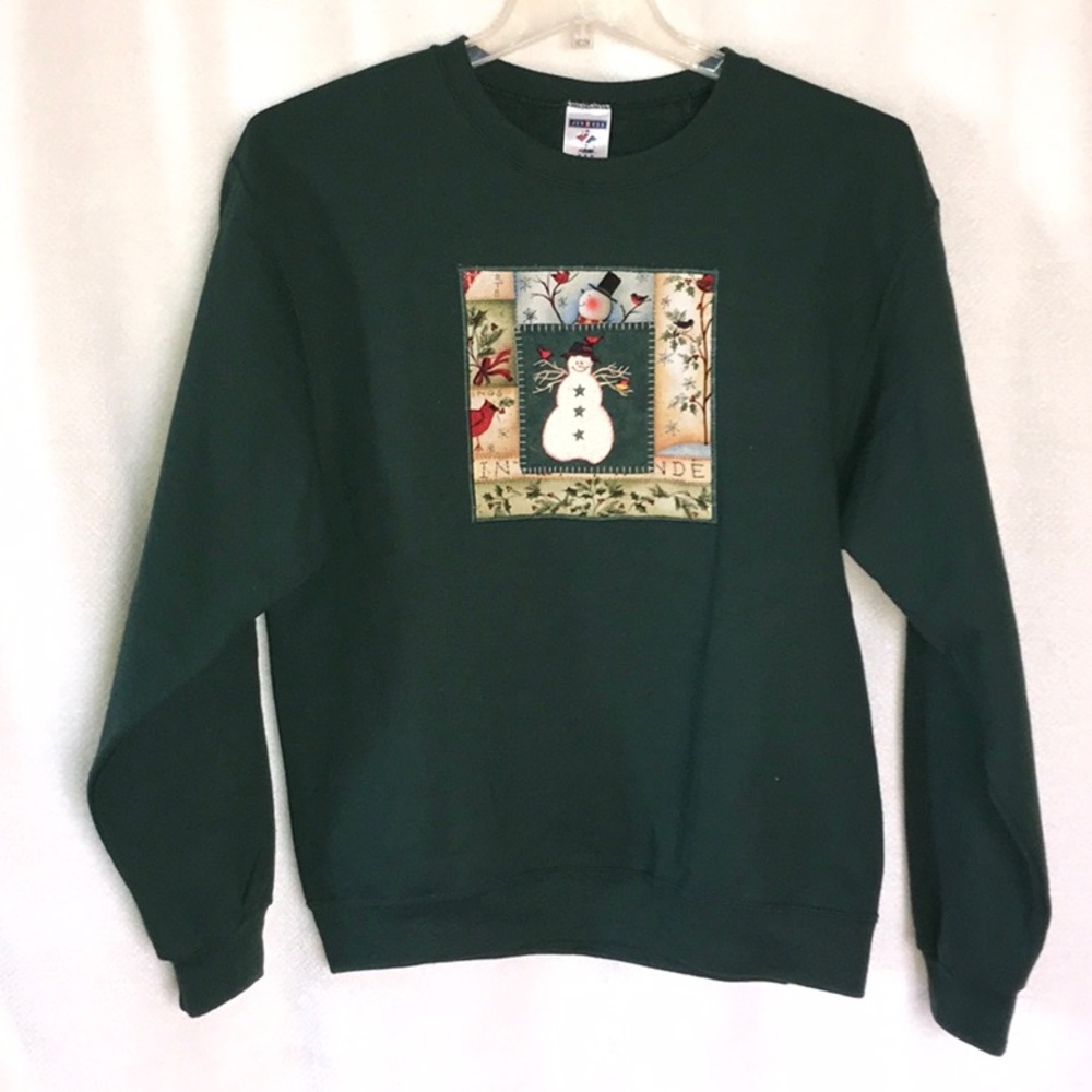 Vintage Christmas embroidered sweatshirt, size M